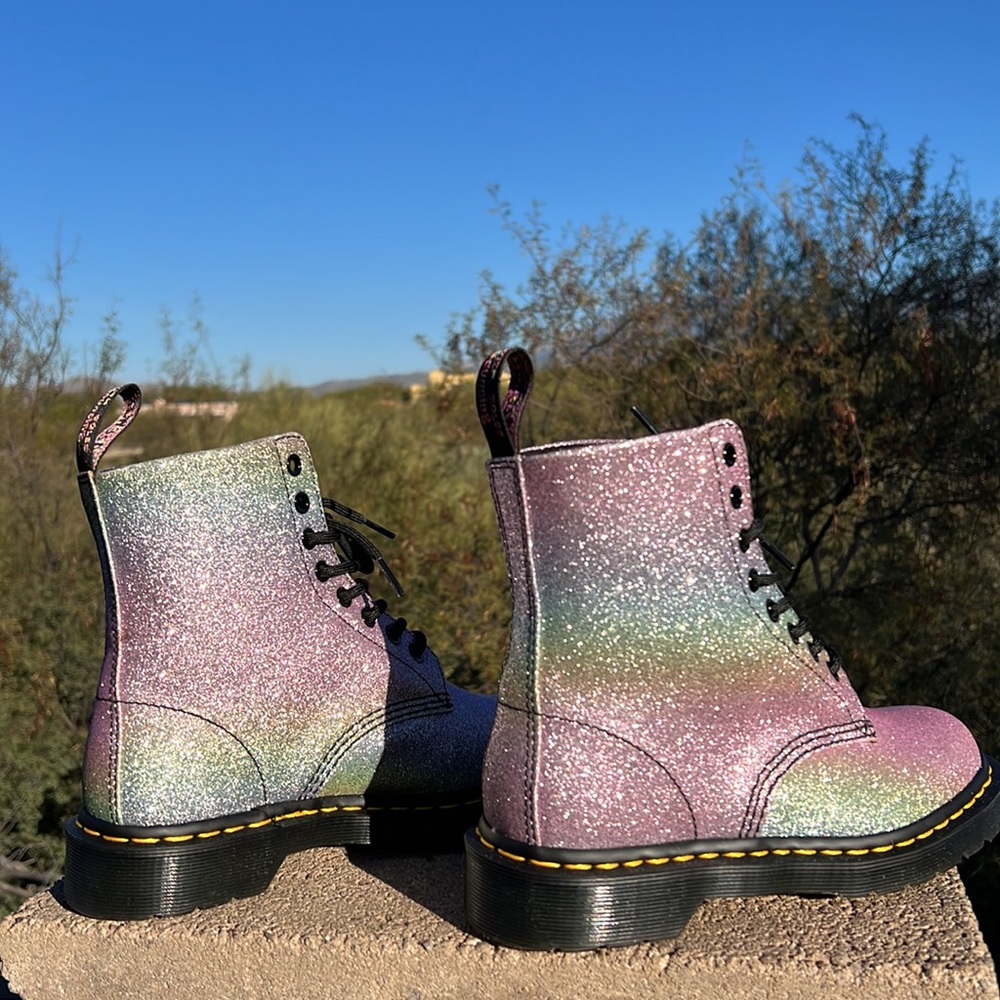 New Dr. Martens Mermaid 🧜‍♀️ Super Sparkly 1460 Pascal Glitter Boots ✨ - Picture 5 of 17